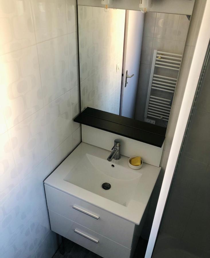 Appartement Duplex Lumineux Idealement Situe Ares Extérieur photo