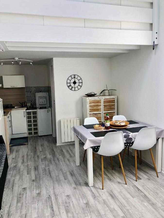 Appartement Duplex Lumineux Idealement Situe Ares Extérieur photo