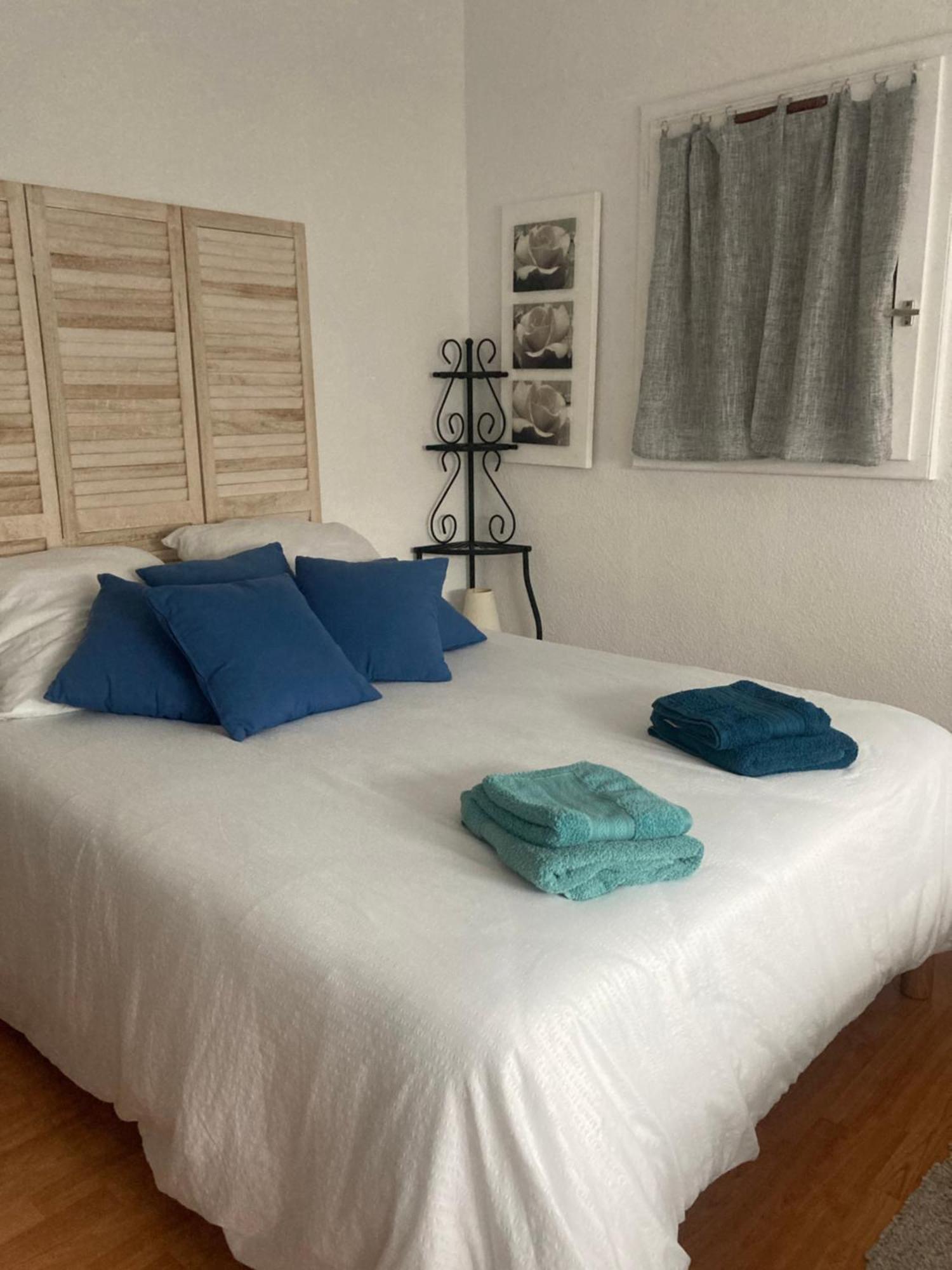 Appartement Duplex Lumineux Idealement Situe Ares Extérieur photo