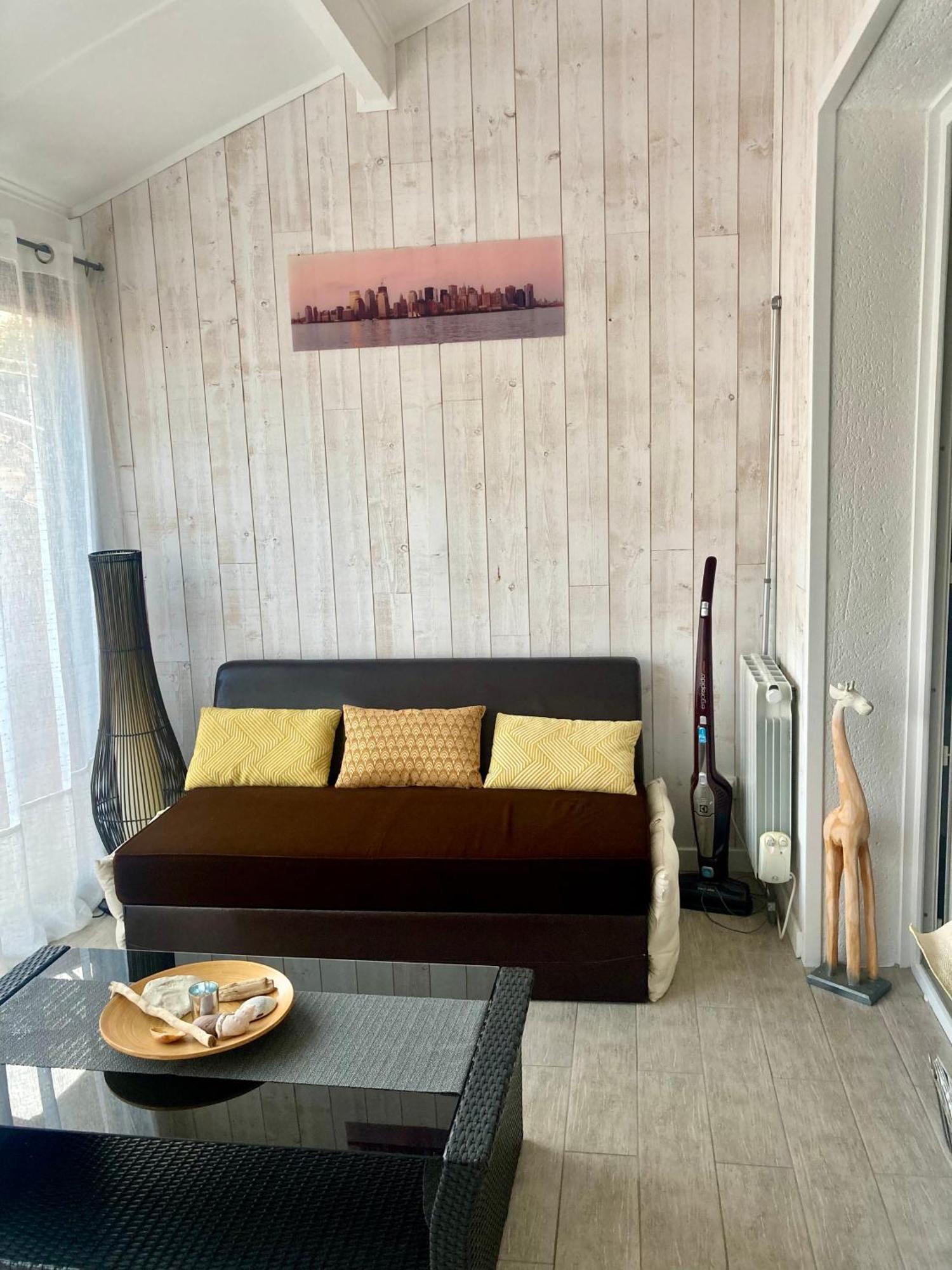 Appartement Duplex Lumineux Idealement Situe Ares Extérieur photo